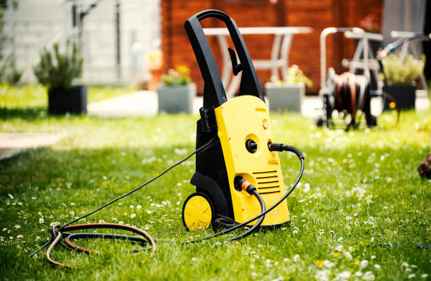 Best Animal Enclosure Cleaning  in Tipton, MO